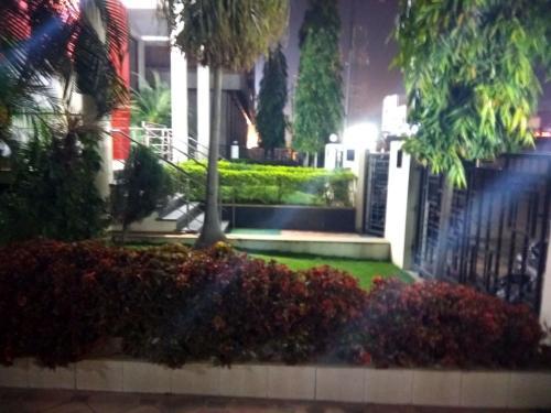 Hotel Jk Rooms 122 Shaheen-nr. Mahindra Co.-midc