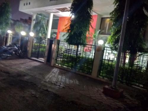 Hotel Jk Rooms 122 Shaheen-nr. Mahindra Co.-midc