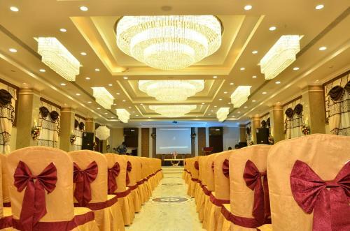 Hotel Vlr Residency