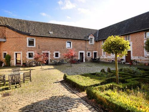 Hof Van Aken VI