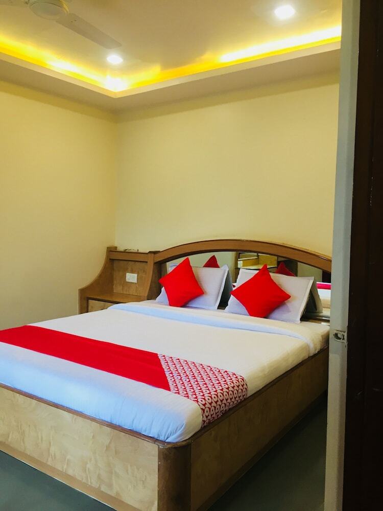 Hotel New Uttam Hira Palace