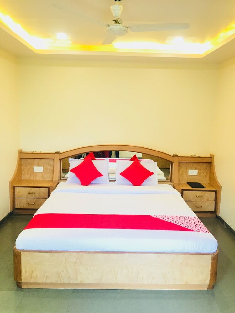 Hotel New Uttam Hira Palace