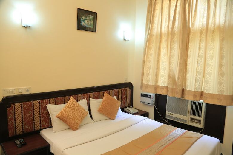 Hotel Sundeep Inn