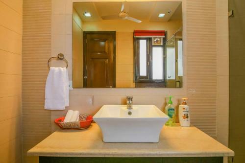 Apartamento Hostie Sarvada-convenient Living In South Delhi