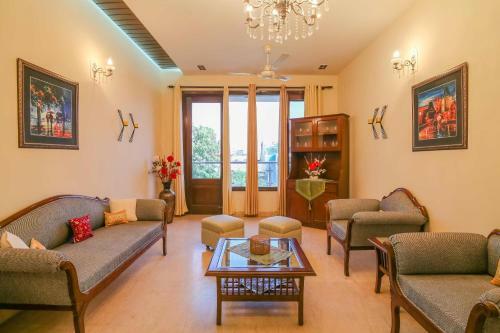 Apartamento Hostie Sarvada-convenient Living In South Delhi