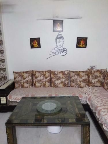 Bed & Breakfast Comfortable Homestay Near Metro