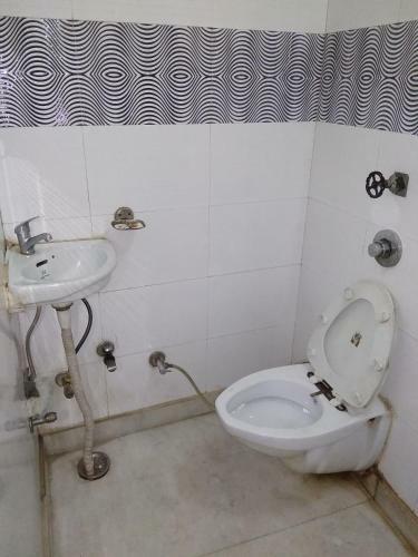 Bed & Breakfast Comfortable Homestay Near Metro