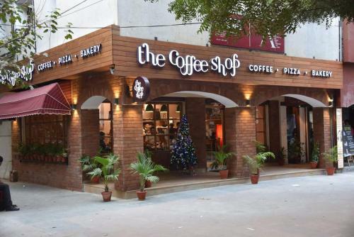 Hostal Service Apartment In Saket