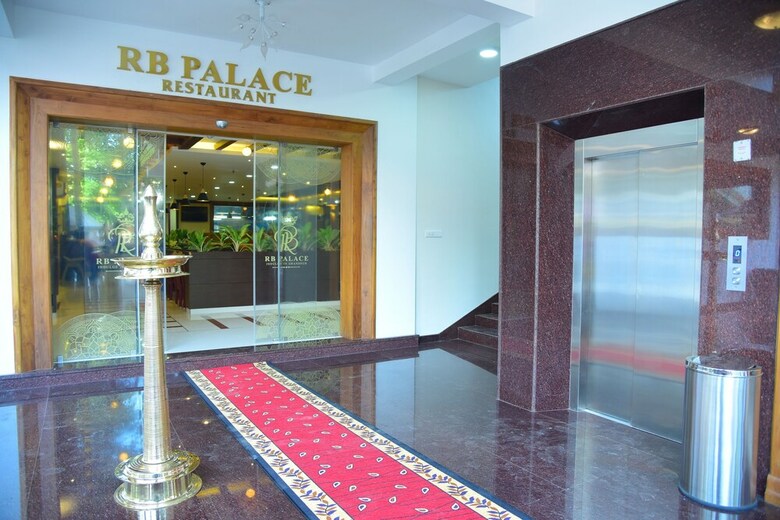 Hotel Rb Palace