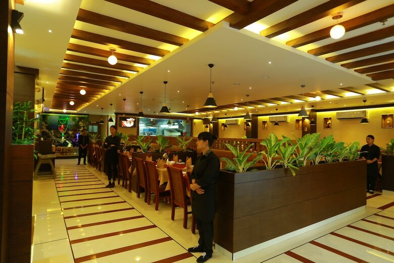 Hotel Rb Palace