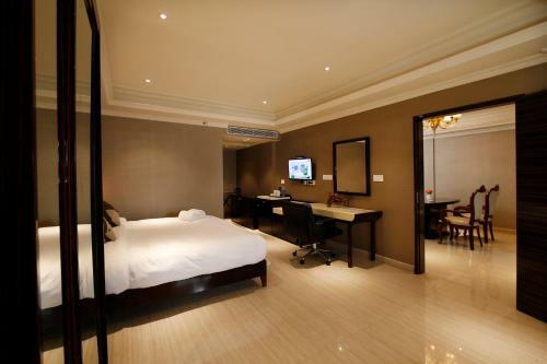 Hotel Park Residency