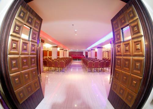 Hotel Park Residency