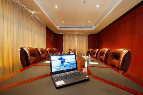 Hotel Park Residency