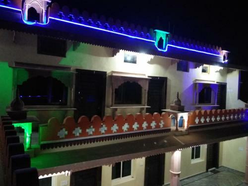 Hotel Monarch Rama Palace