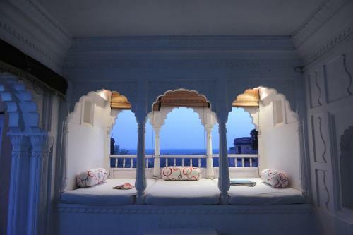 Hotel Mpt Sheesh Mahal, Orchha