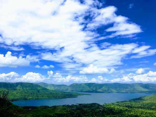 Hotel Rainforest Restaurant & Villas