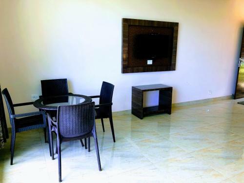 Hotel Rainforest Restaurant & Villas