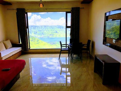 Hotel Rainforest Restaurant & Villas