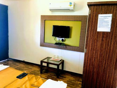 Hotel Rainforest Restaurant & Villas