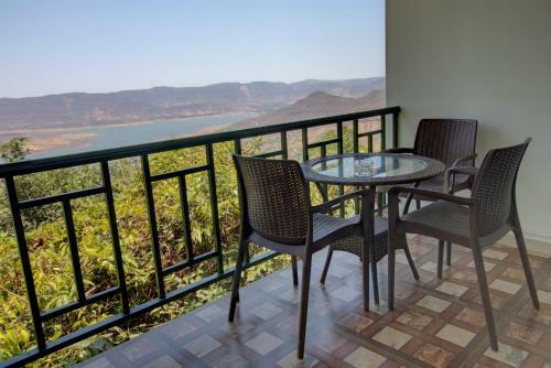 Hotel Rainforest Restaurant & Villas