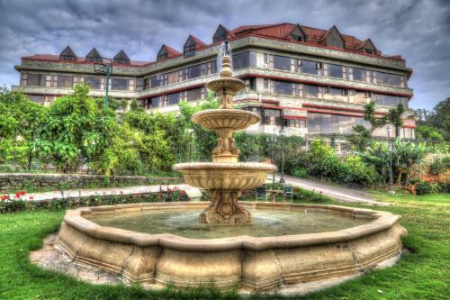 Ravine Hotel