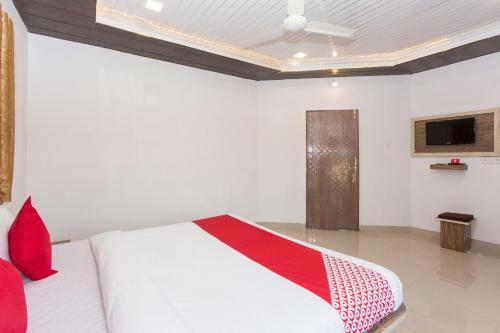 Oyo 12935 Hotel Shrushti Inn