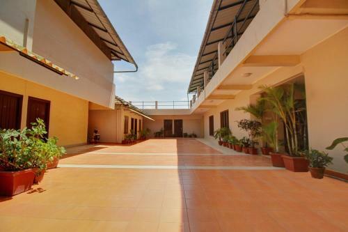 Hotel Oyo 17387 Hilldale Resorts