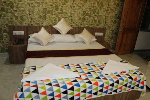Hotel Gkm Grand