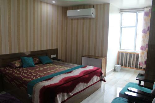 Hotel Gkm Grand