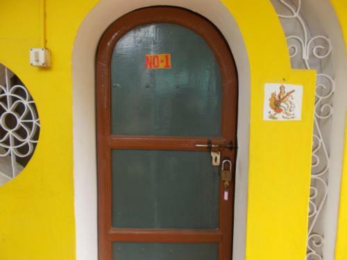 Hostal Orly Cafe And Guest House