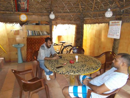 Hostal Orly Cafe And Guest House