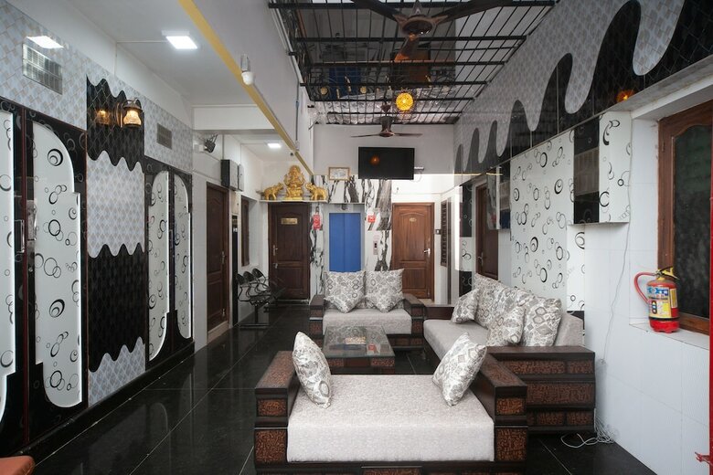 Hotel Peace Residency