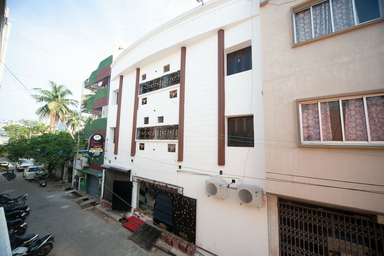 Hotel Peace Residency