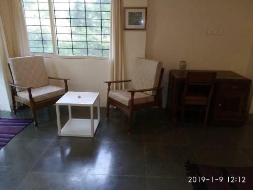 Hostal Isai Ambalam Guest House