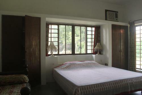 Hostal Isai Ambalam Guest House