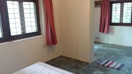 Hostal Isai Ambalam Guest House