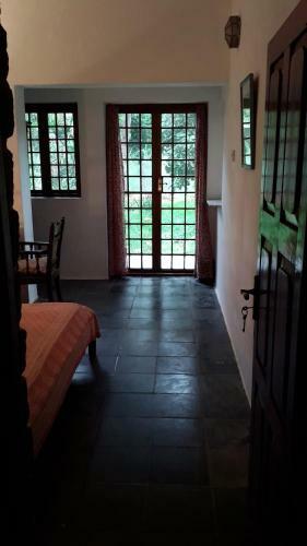 Hostal Isai Ambalam Guest House