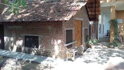 Hostal Isai Ambalam Guest House