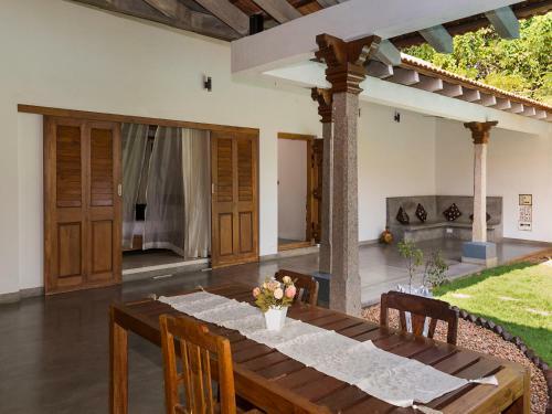 Hotel Kadal The Beach House