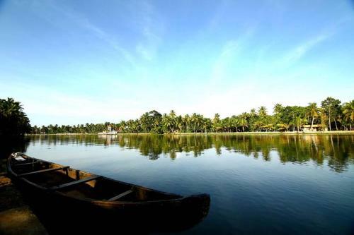 Abella Lakeview Homestay