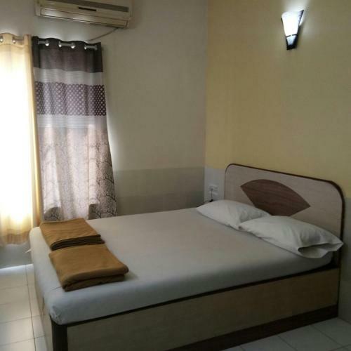 Lodge Hotel Chandan Residency