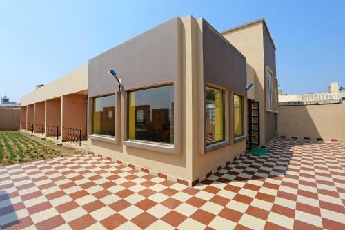Hotel Oyo 9958 Laxmi Resort