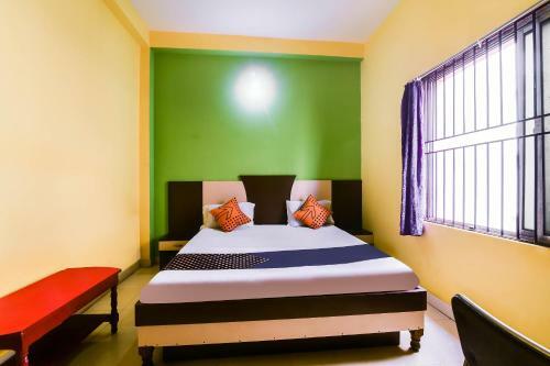 Spot On 63771 Hotel Puri Dham