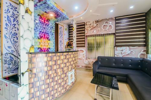 Spot On 63771 Hotel Puri Dham