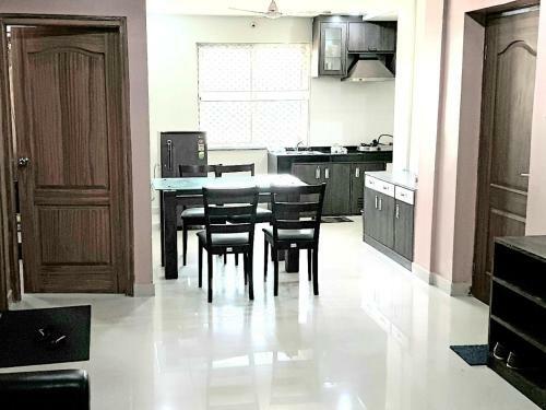 Apartamento Anvy AC 2bhk Homely Stay