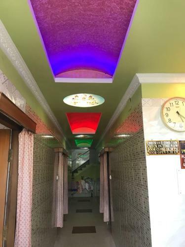 Hotel Goroomgo Sureswory Pampa Puri
