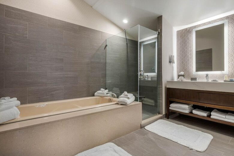 Omni Charlotte Hotel