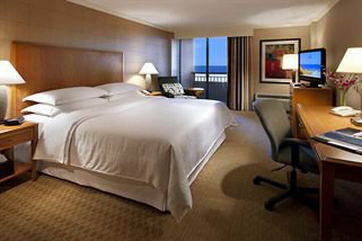 Hotel Sheraton Sand Key Resort