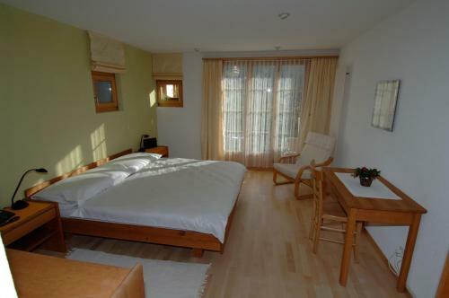 Bed & Breakfast Pension Chalet Berkana