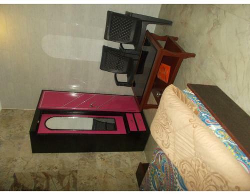 Hotel Comfortable Rooms On Laxman Jhula
